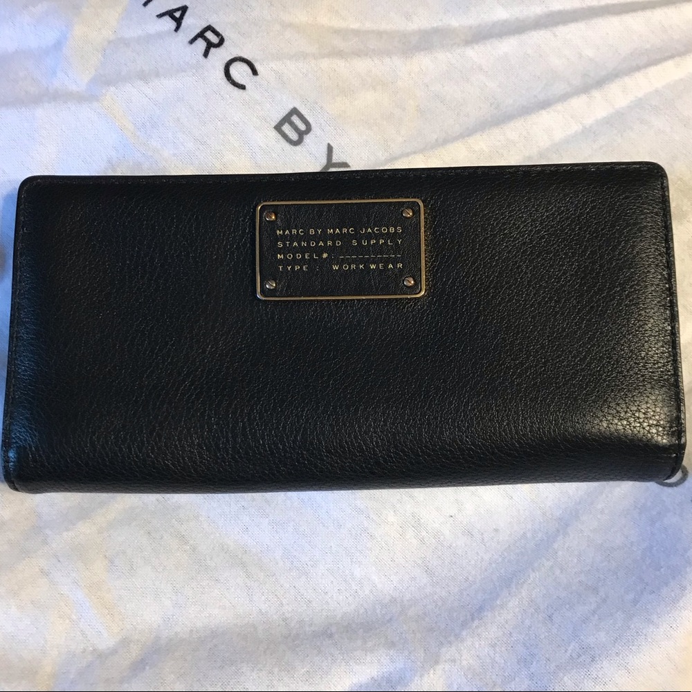 EUC Marc by Marc Jacobs Black Bifold Wallet